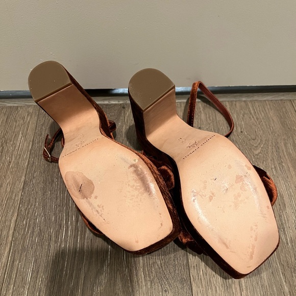 Velvet platforms - Picture 6 of 8